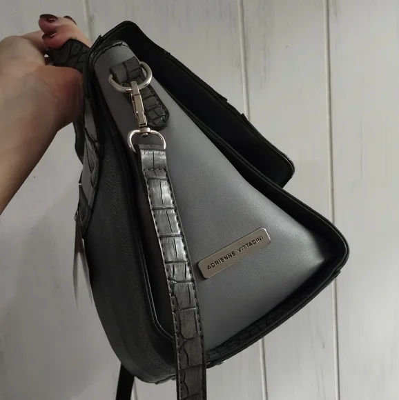 Color Block Pattern Purse - Picture 2 of 13